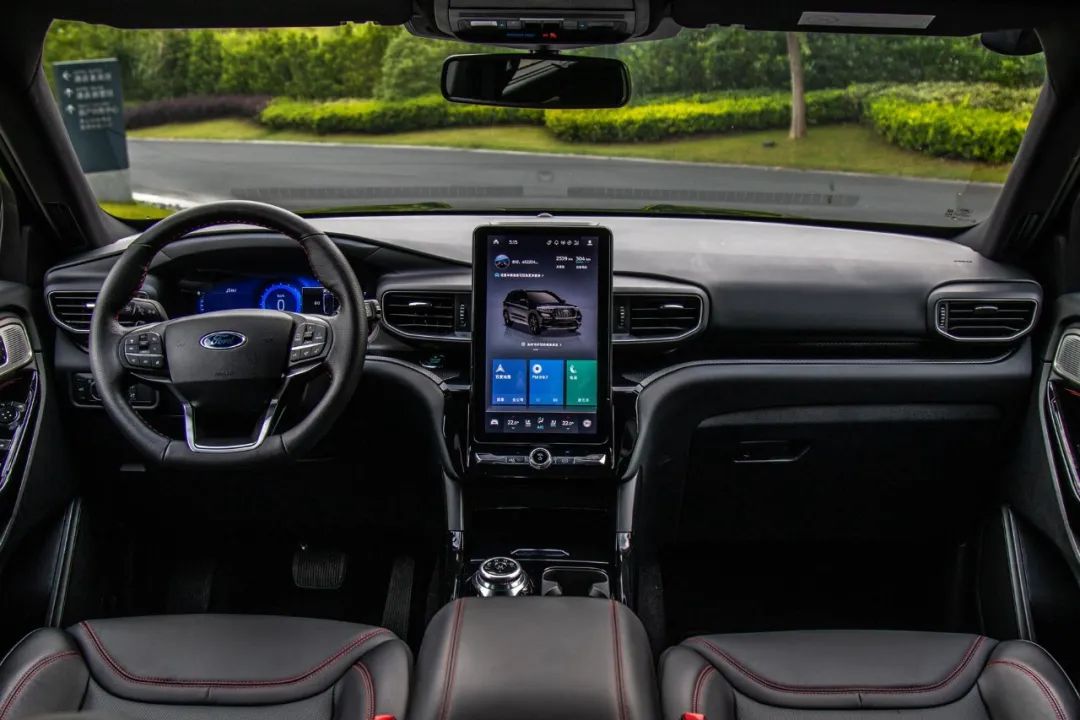 全新福特探险者选哪个配置,福特全新探险者对比途昂