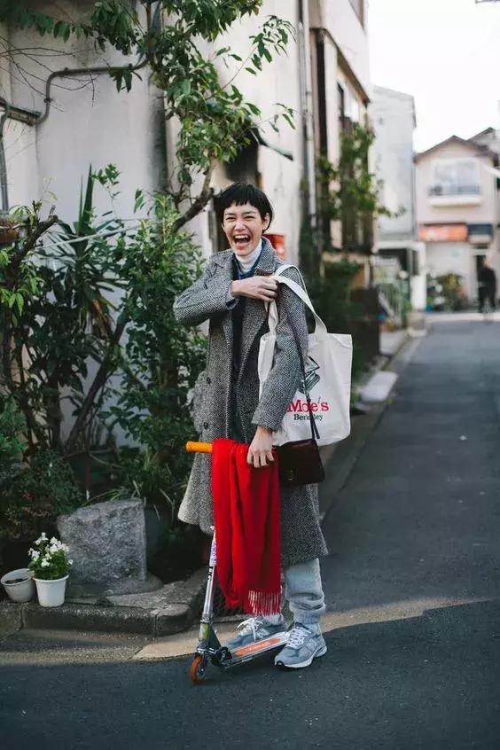 冬季爆款洋气羊绒围巾,这款新潮羊绒围巾温暖又漂亮