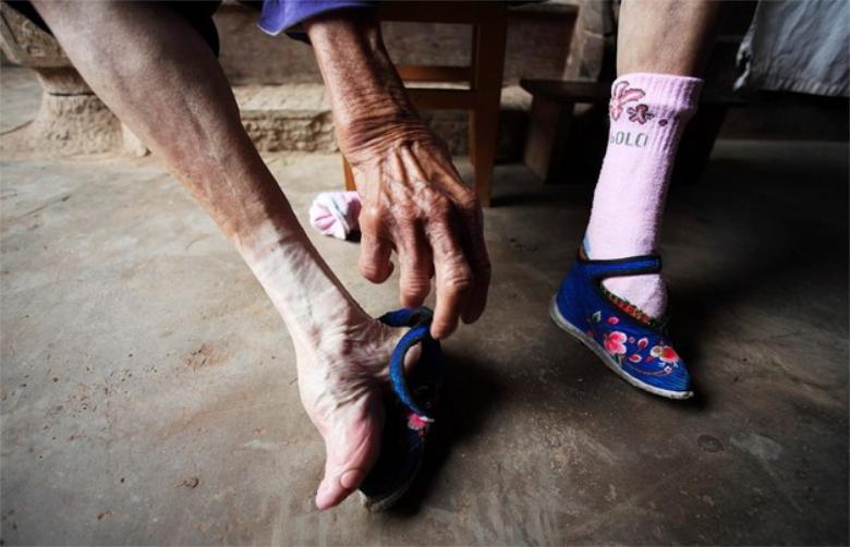 三分钟了解什么是真正的“三寸金莲”