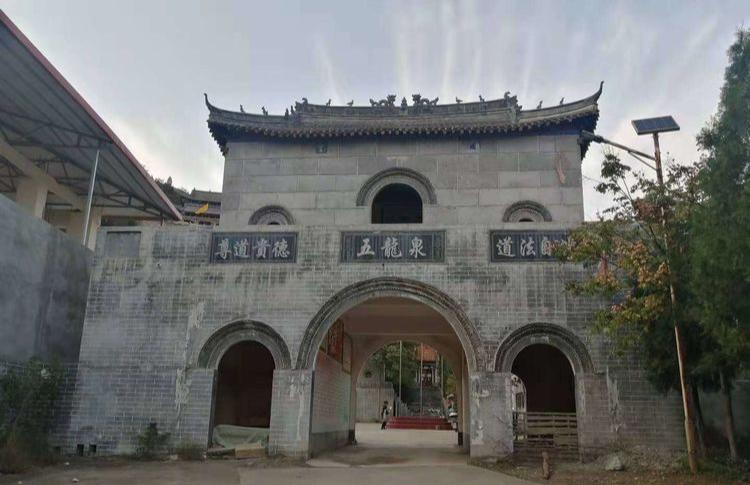 许昌八里沟跟团一日游,许昌五一八里沟一日游