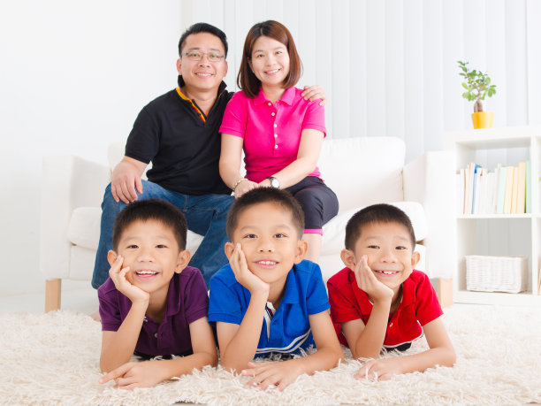 宝宝内向不爱说话怎么培养,孩子比较活泼内向怎么教