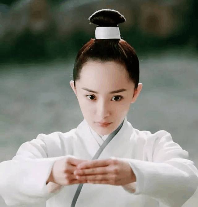 陈奕迅秃顶头发稀疏,陈奕迅同款发际线怎么补救