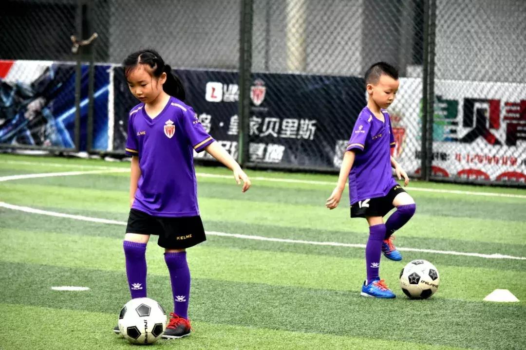 踢球吧少年完整版免费观看,踢球吧少年下集