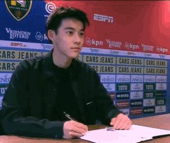 足球界陈冠希爆红,陈冠希人生低谷