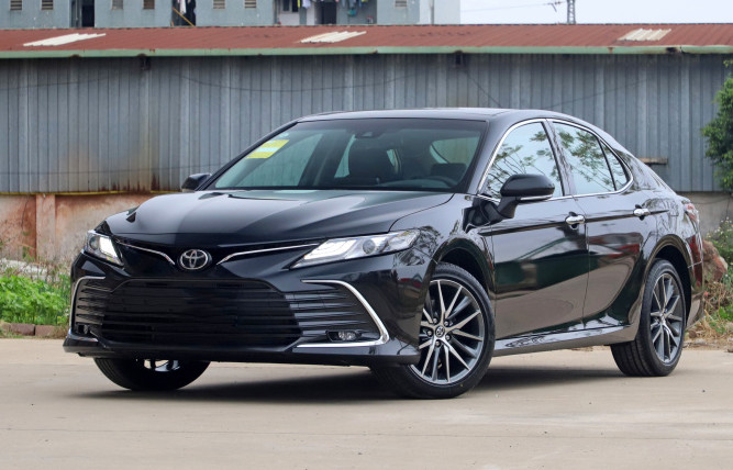 全新丰田凯美瑞2.5g豪华版,商务两不误的轿车