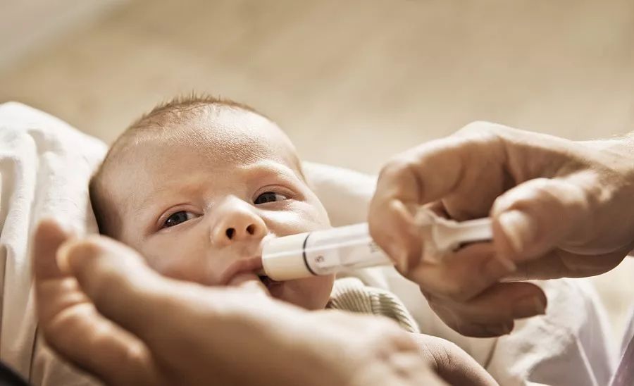 孩子发烧不吃药可以强行灌吗,小孩感冒咳嗽喂不进去药怎么办