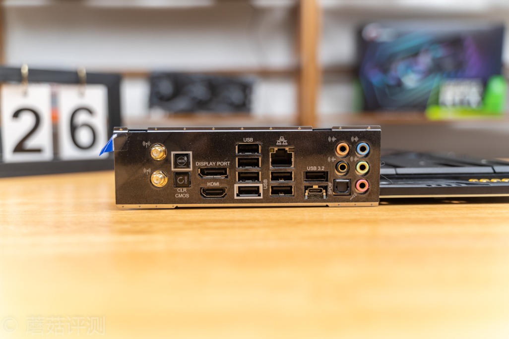 技嘉b550大雕主板评测,华擎x570太极雷蛇怎么样