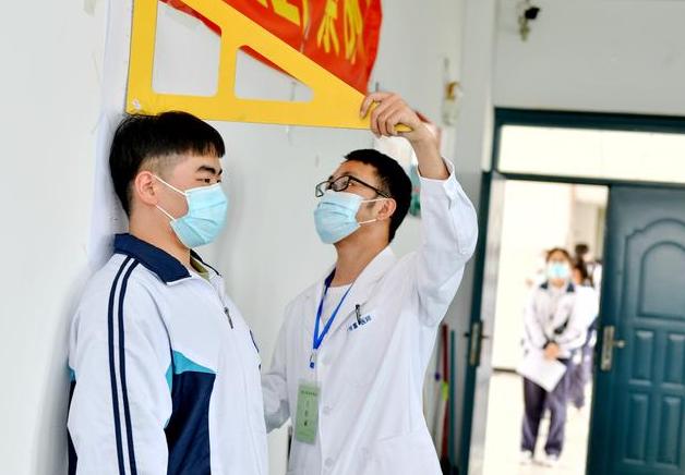 15岁身高定型了是怎么回事,男生身高发育什么时候结束