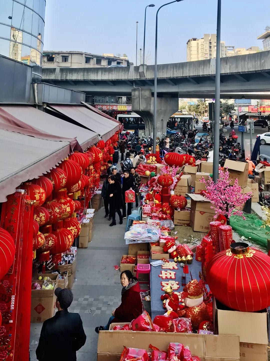 成都荷花池春节,成都春节哪里最有新年氛围