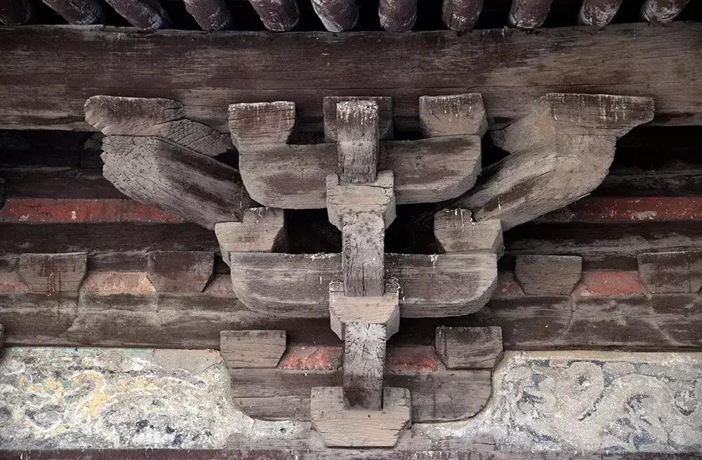 应县木塔屹立千年不倒的秘密,应县木塔无钉无铆屹立千年