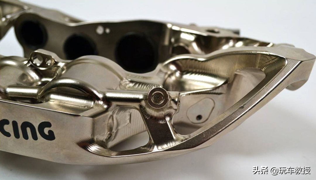 F1钛合金刹车，售价20万？