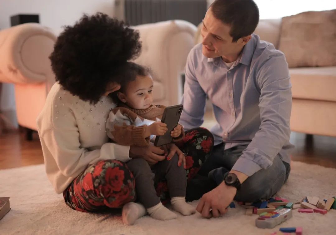 被鬼故事吓到了怎样安慰,6-12岁儿童睡前童话故事教育孩子