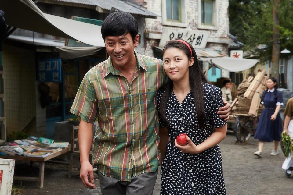 剖析余华许三观卖血记,余华许三观卖血记深度解析