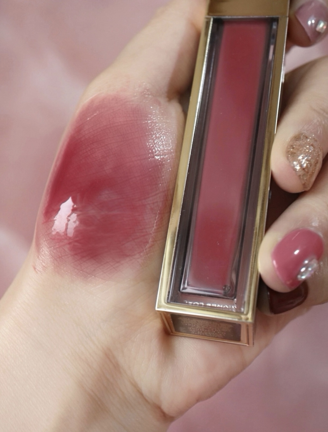 tf唇釉哪一只带细闪,tf唇釉04蜜桃乌龙