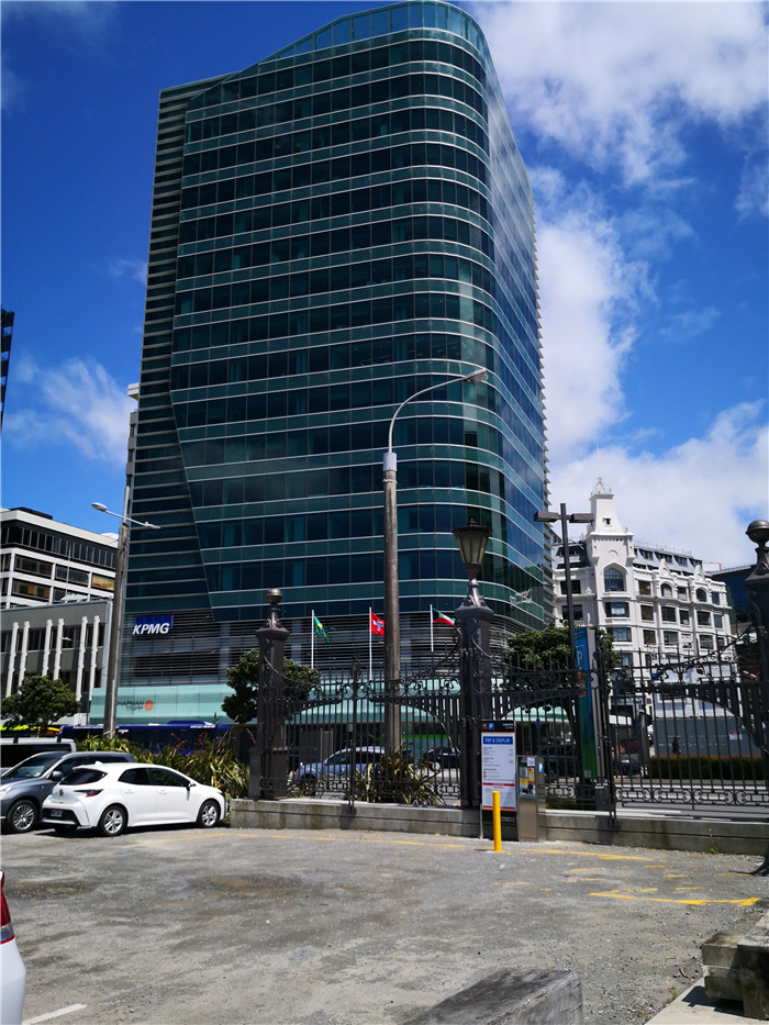 新西兰总理府前吃素食