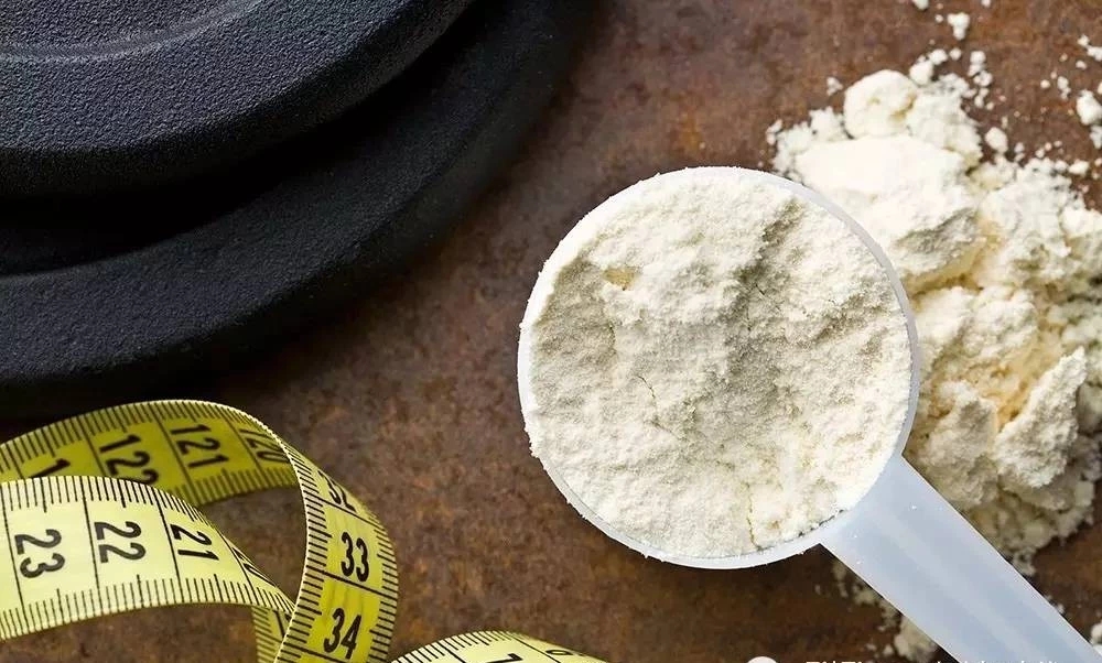 鍑忚剛鍚冮浮铔嬪ソ杩樻槸鍠濊泲鐧界矇,鍑忚剛鏈熻泲鐧界矇鏃╀笂鍠濊繕鏄櫄涓婂枬