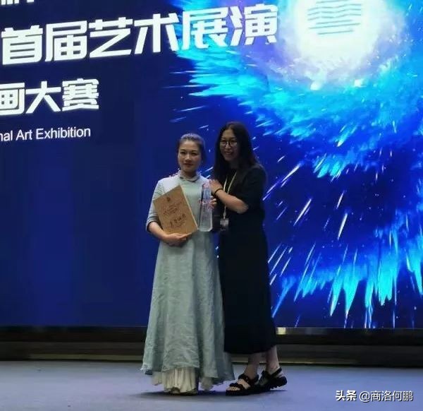 商洛：丹凤沙画师张冲（雨墨）荣获全国沙画大赛成人组亚军好成绩