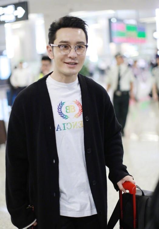 上了年纪发际线,黄晓明额头