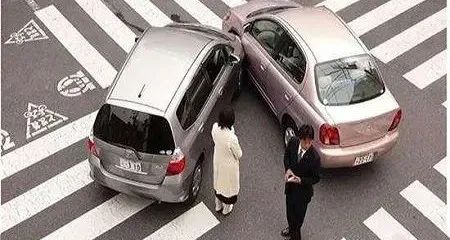 法庭直接举证推翻交通事故认定书,几条证据能推翻交通事故认定书