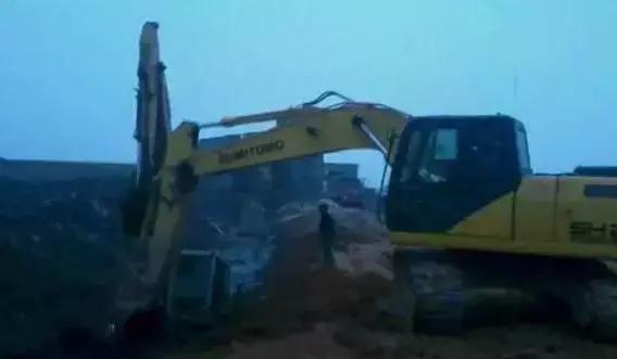 开了好多年挖掘机技术不行,经营挖掘机六年才挣了20万