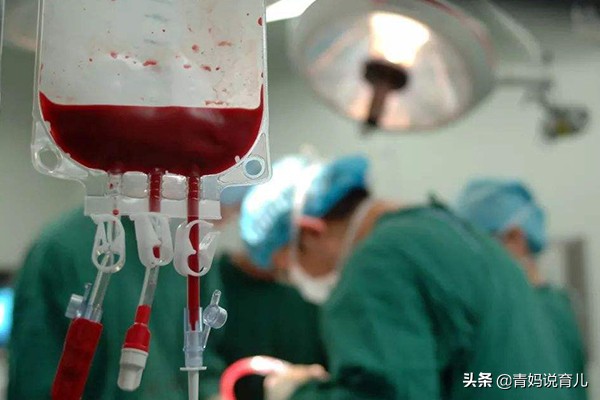 产妇生产后肚子怎么还那么大,产妇剖腹产以后肚子还是比较大