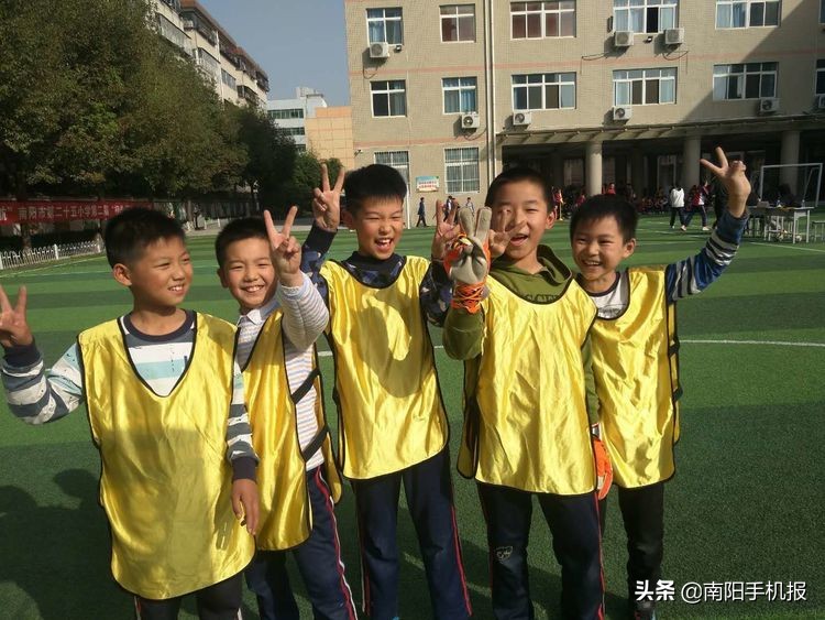 超越从足下起航下一句,2019小学校长杯足球赛