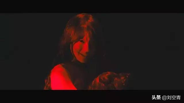 讲述换脸的电视剧,电影解说女人整容时的场景