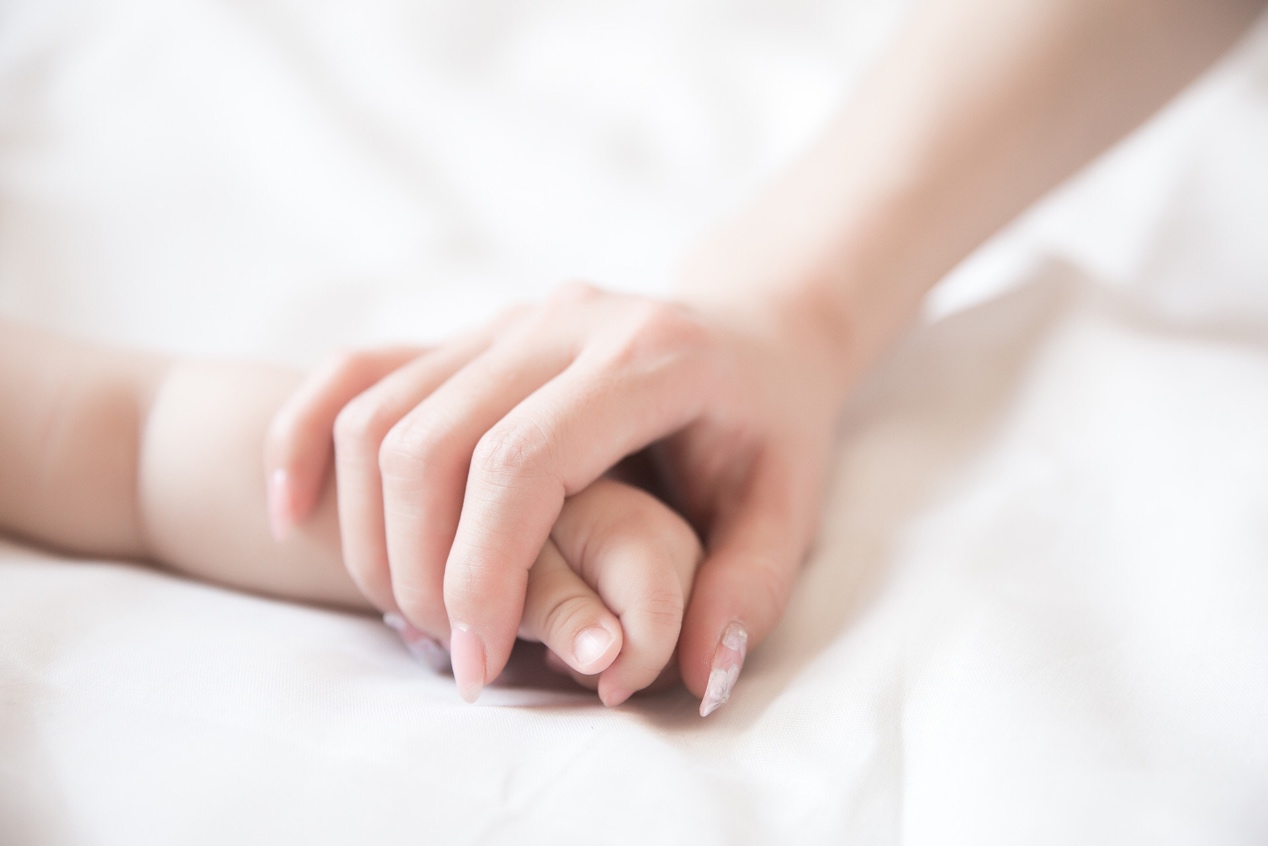 乱摸会影响孩子智力，家长谨记“三摸*不五**摸”，对孩子成长有利