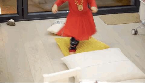 适合宅家里玩的亲子游戏,宅在家的幼儿与家长的亲子游戏