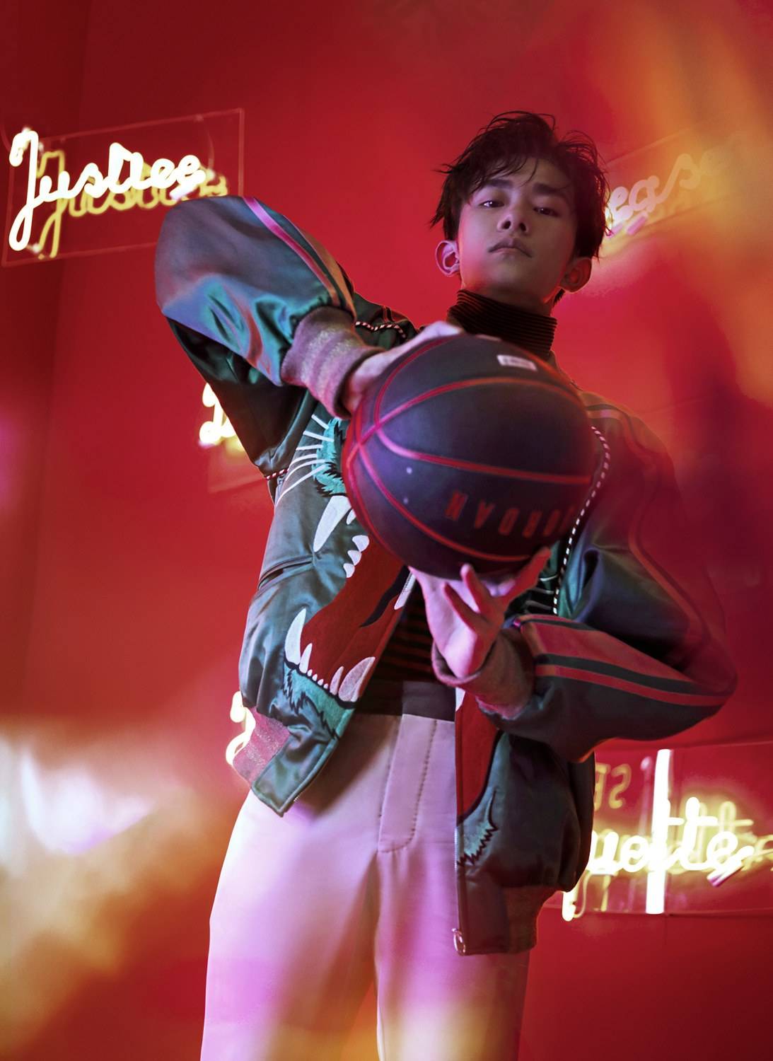 易烊千玺舞蹈客观评价,易烊千玺在韩国参加节目