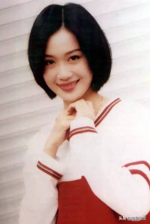 祝英台与马文才初相识梁小冰版,梁小冰祝英台被马文才亲吻