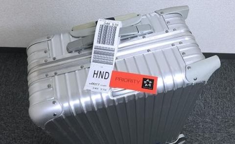 行李箱被机场弄掉了怎么赔,如何防止行李箱被摔坏