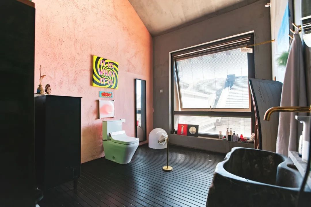 北京宅男独居5层楼,北京宅男住800平房子