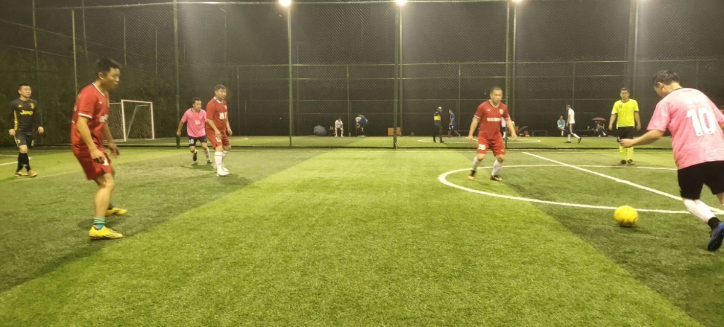 中国第一座足球场是什么时候建的,中国在建10座专业球场