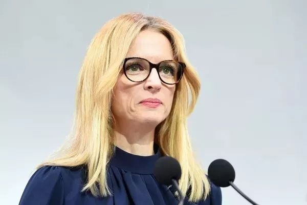 supreme日本店被偷,supreme与耐克联名球鞋