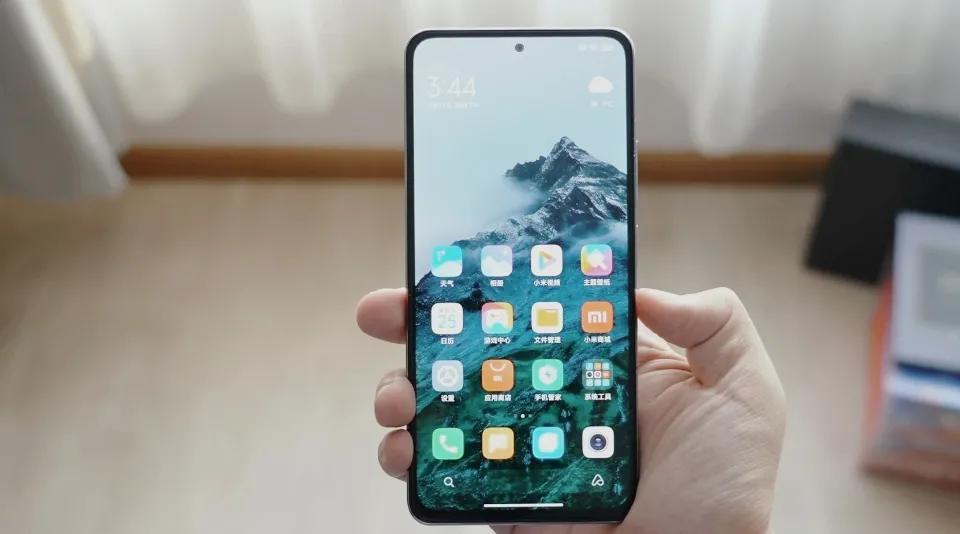 荣耀手机曾经有多火,荣耀手机现在发展得怎么样