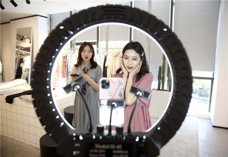 “中国市场上没有一个对手强大到无法超越”,太平鸟走红全国的秘密是什么?