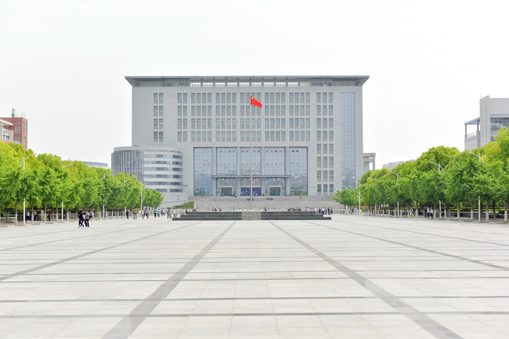 河南省的高校有几所,洛阳大学和洛阳工程学院哪个好