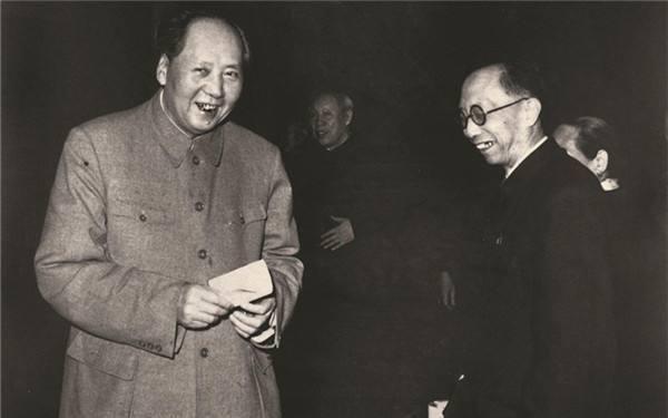 溥仪写《我的前半生》,毛主席看后笑着说:写得不好,像在写检讨