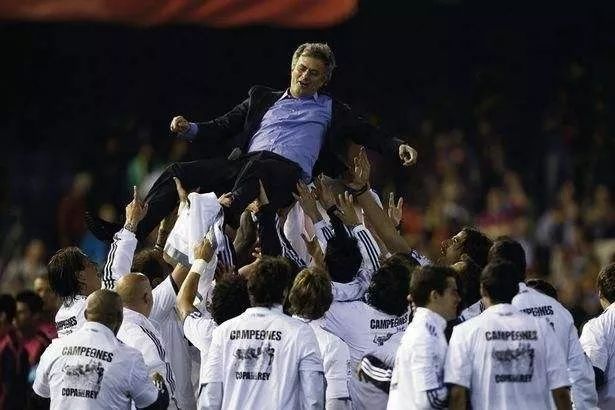 足球战术史免费阅读,足球阵型的历史和变革