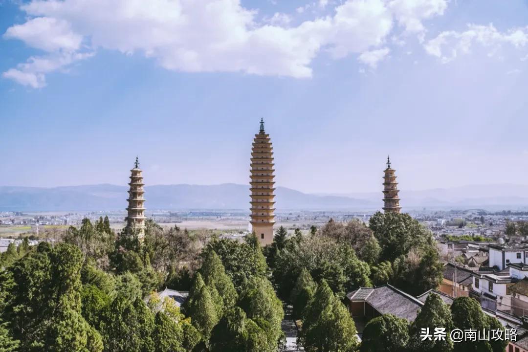 8月避暑推荐 (七月避暑人少的地方)
