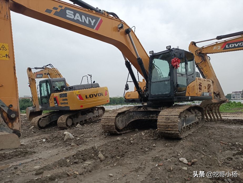 挖机销售员有前途吗,挖机师傅改行最佳方案