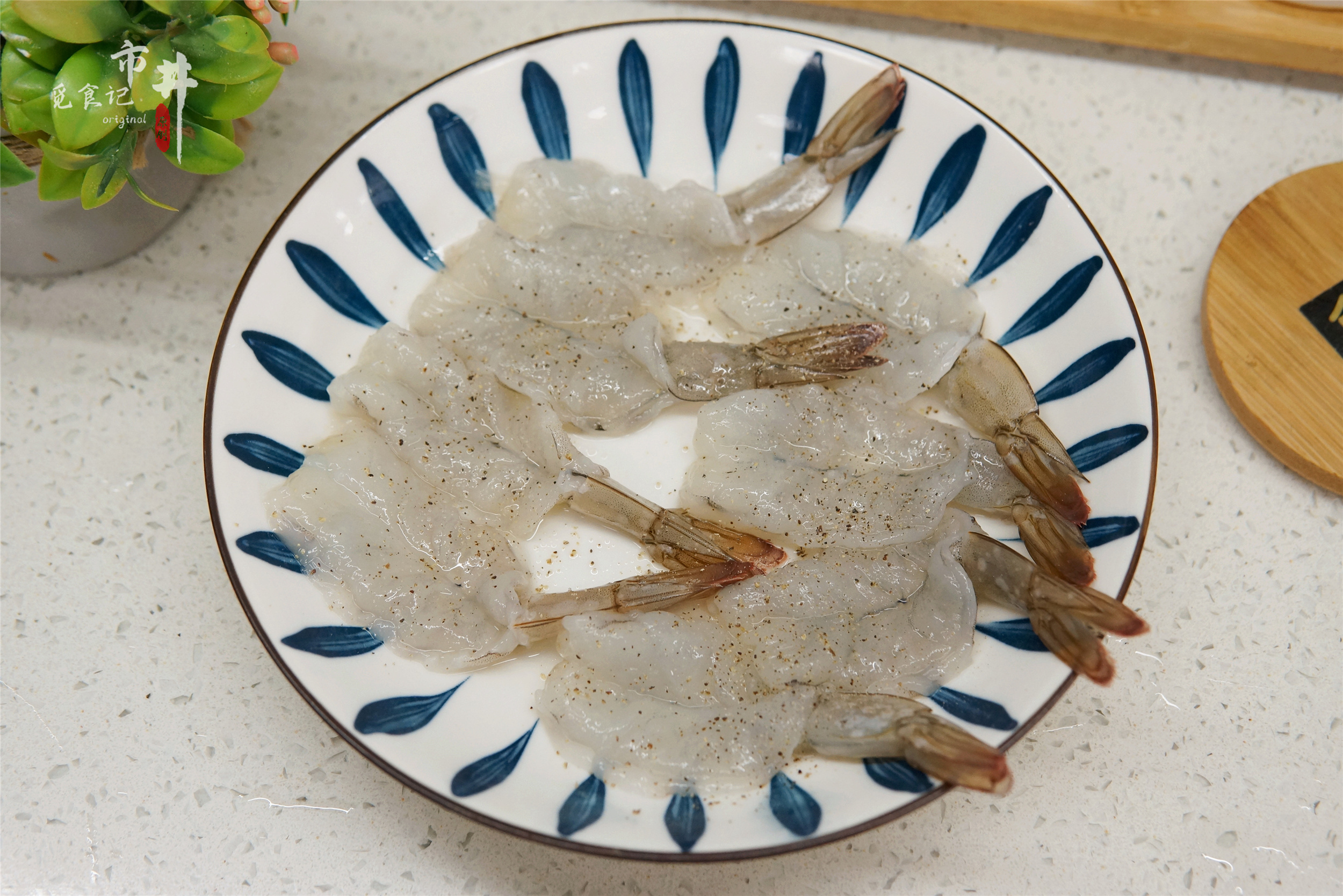 大虾白灼虾头油炸咋做,水煮大虾怎么做最好吃不用油炸