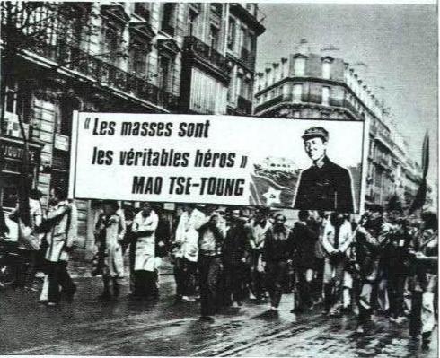 毛主席逝世揭秘：上将拿枪进入灵堂、外国政要悲伤、世界都在哀痛