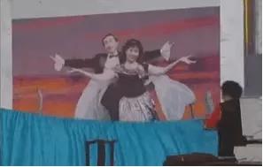 1999年过去了，我很怀念她。