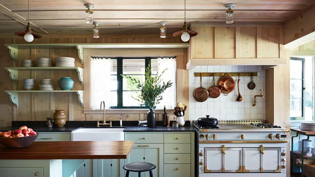 穿prada的时尚女魔头原型,穿prada的时尚女魔头