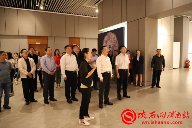 外国友人参观博物馆,渭南外国友人