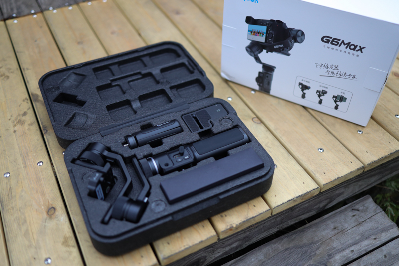 手持稳定器手机和运动相机一体,兼容手机和运动相机的稳定器