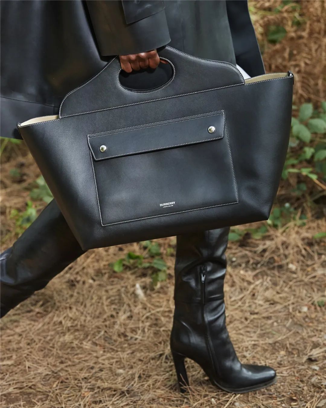 日常穿的衣服究竟可以多时髦？Burberry给了我们最佳答案