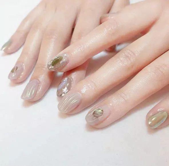 可盐可甜的美甲图片,手残党学的会的水波纹美甲教程